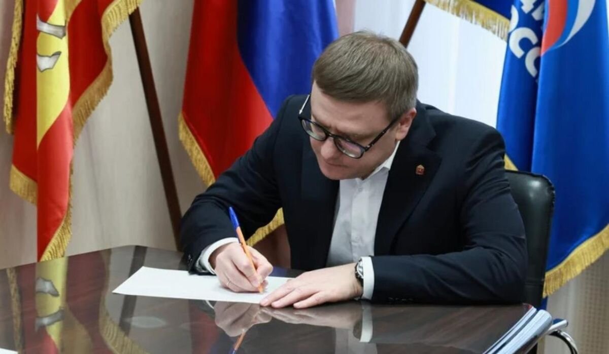     Губернатор Челябинской области Алексей Текслер. Источник: ura.news Автор фото: Пресс-служба избирательной комиссии Челябинской области