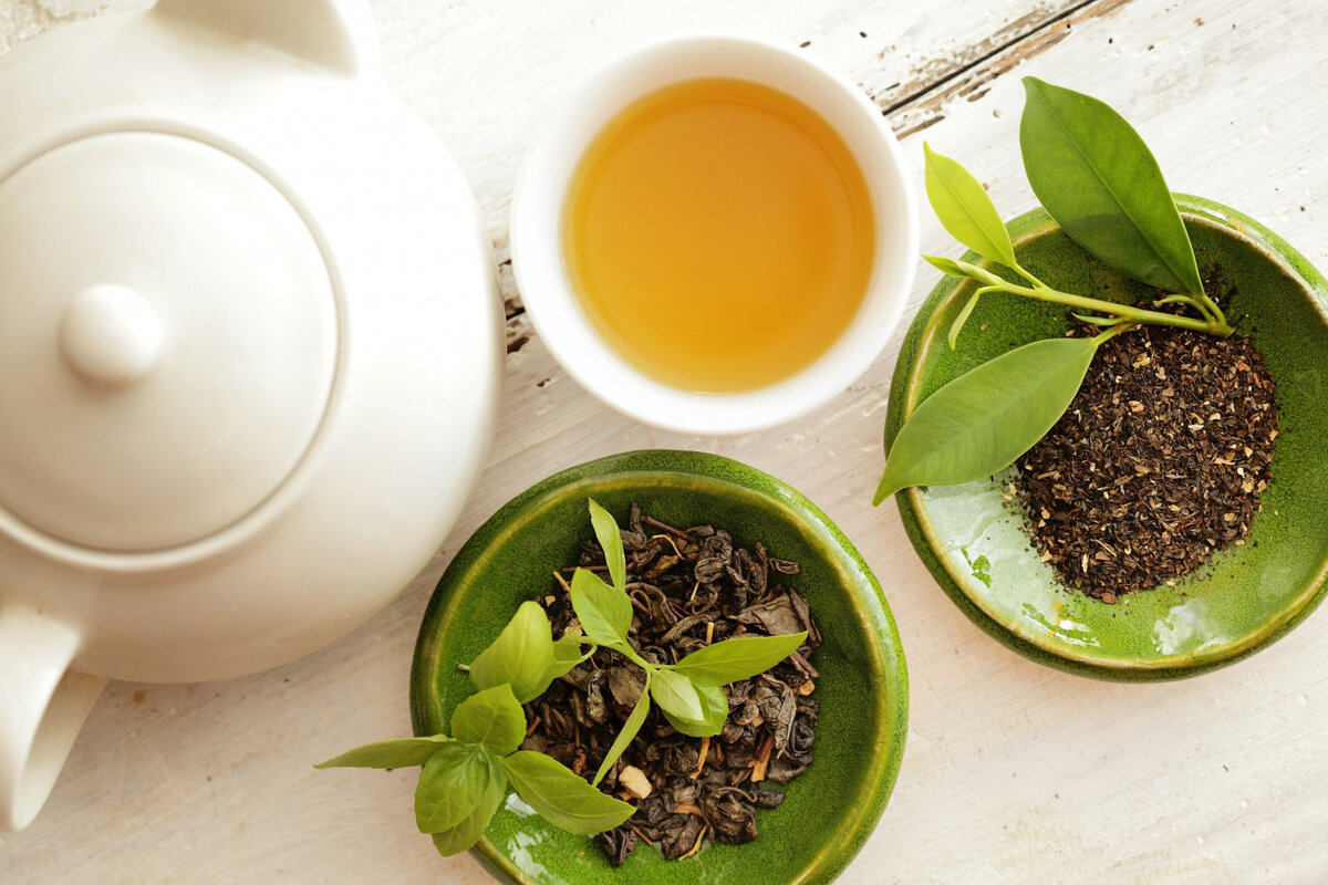 О пользе и благотворном воздействии зеленого чая на здоровье и раскрытие всяческих чакр не говорит только ленивый.