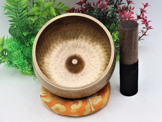 Чаша Шива Лингам. Фото: etsy.com