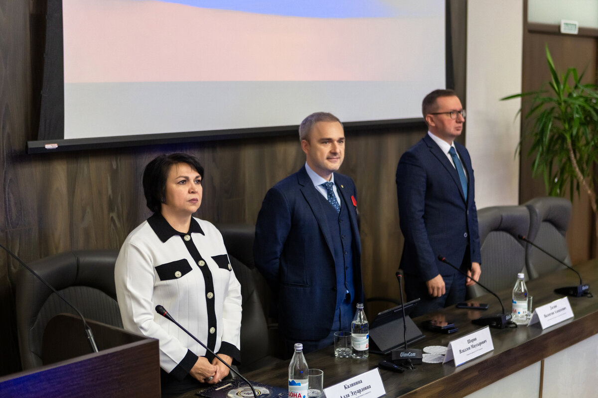 В рамках соглашения генеральный директор АО «РТ-Техприемка» Владлен Шорин посетил Волгоградский государственный университет с рабочим визитом.-7