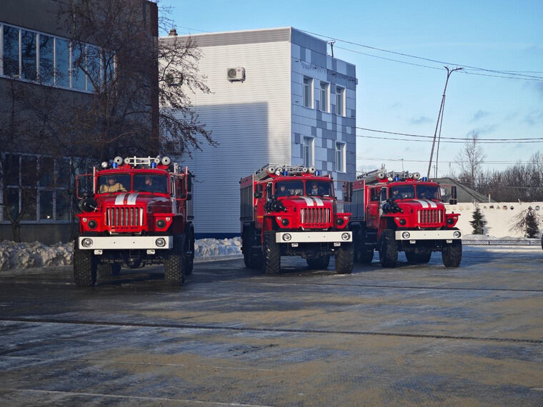    Три новых пожарных автомобиля были переданы в части муниципалитетов региона