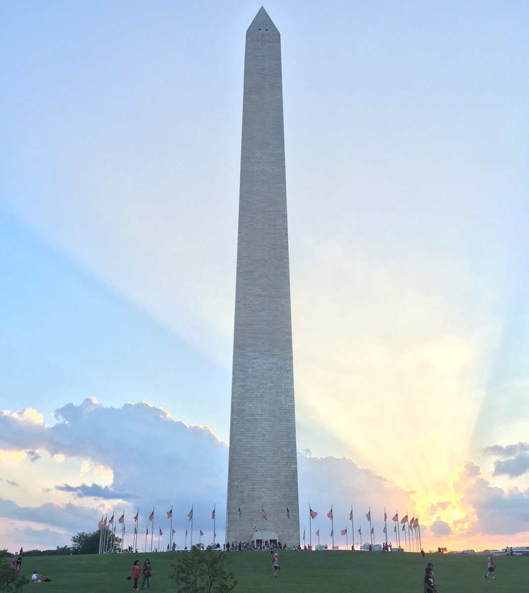 -В чем сила, брат?
-В простоте архитектурной мысли вся сила, брат!
