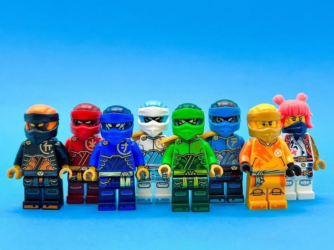 Так вот и новые ниндзя - Ниндзяго Восстание Драконов 2сезон мне конечно понравилось ноо да дело в том что мне не нравятся Сора и Арин Они мне ещё не понравились в 1сезоне Ниндзяго Восстание Драконов)