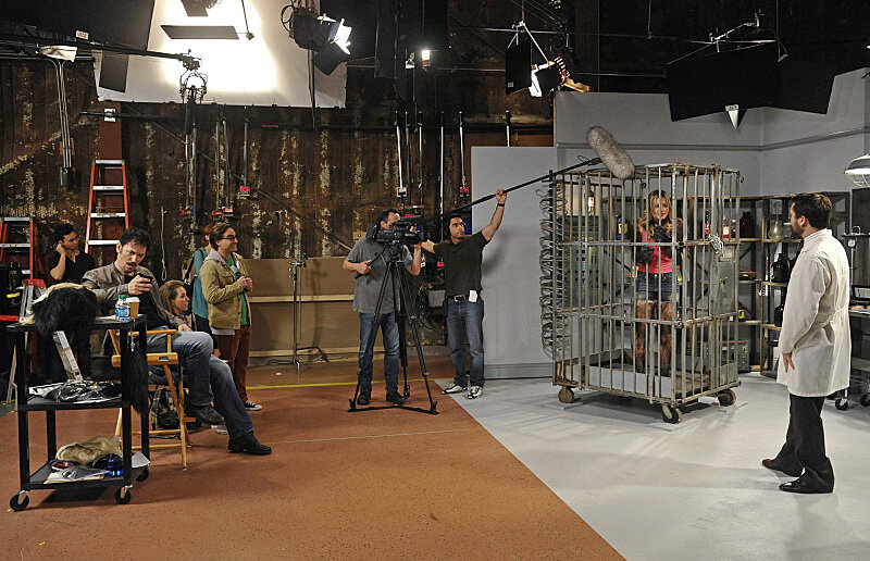 Теория большого взрыва текст. Big bang theory worksheets. Теория большого взрыва сериал логотип. Леонард теория большого взрыва. Теория большого взрыва обои на рабочий стол.