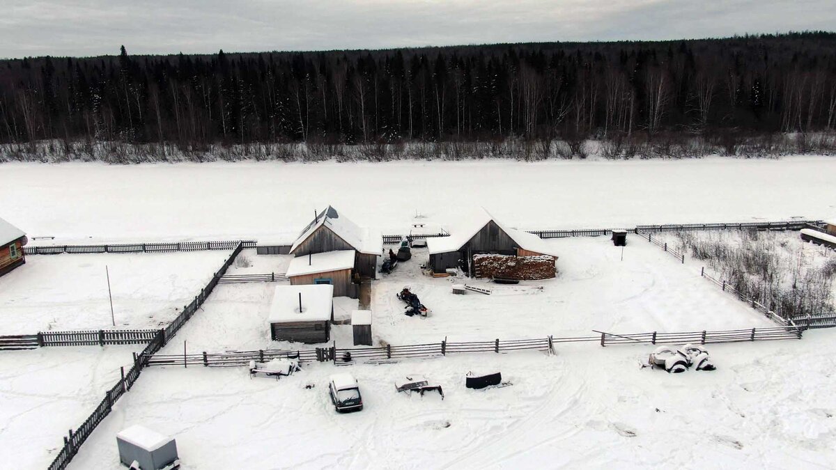 Россия — страна заборов. Как профнастил уродует деревни. | Побег из ...