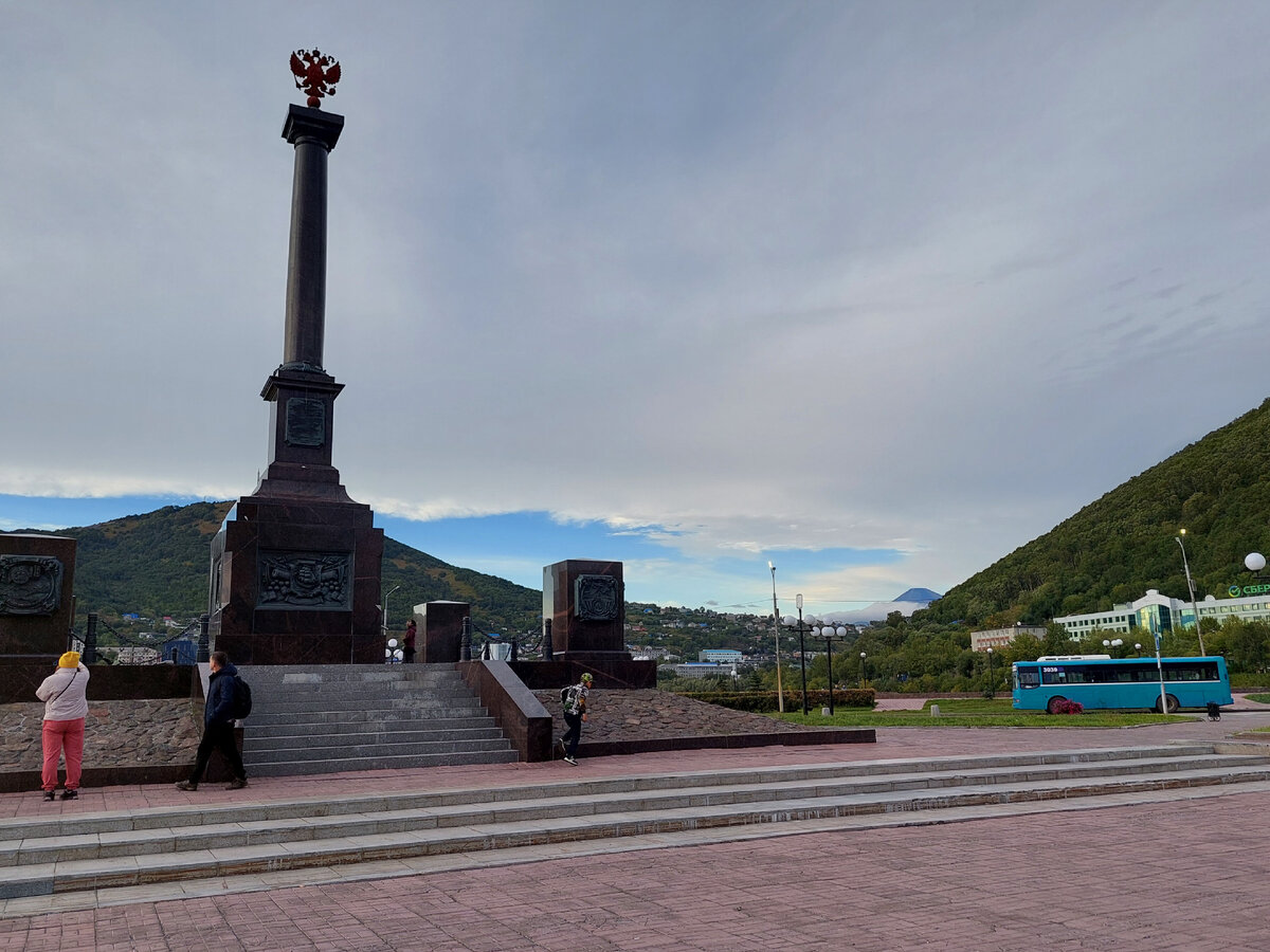 Памятная стела в городе Воинской славы - Петропавловске-Камчатском. Фото Natalya Dolidenok