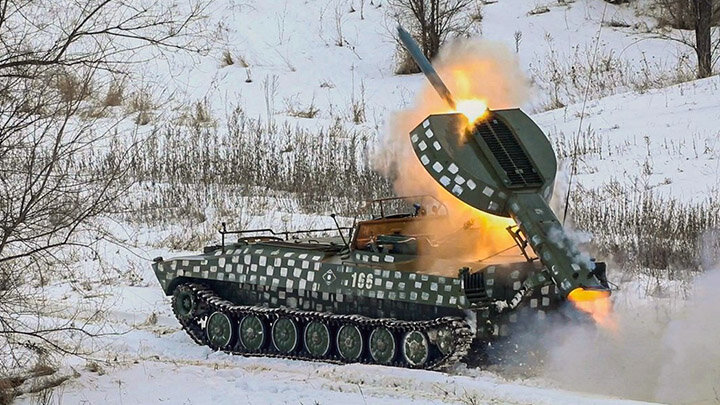 ВСУ ОГРЫЗАЮТСЯ И ПЫТАЮТСЯ КОНТРАТАКОВАТЬ НА РЯДЕ НАПРАВЛЕНИЙ. АРМИЯ РОССИЯ В СВОЮ ОЧЕРЕДЬ, НАКРЫВАЕТ ИХ ВСТРЕЧНЫХ ОГНЁМ. ФОТО: MOD RUSSIA/GLOBALLOOKPRESS