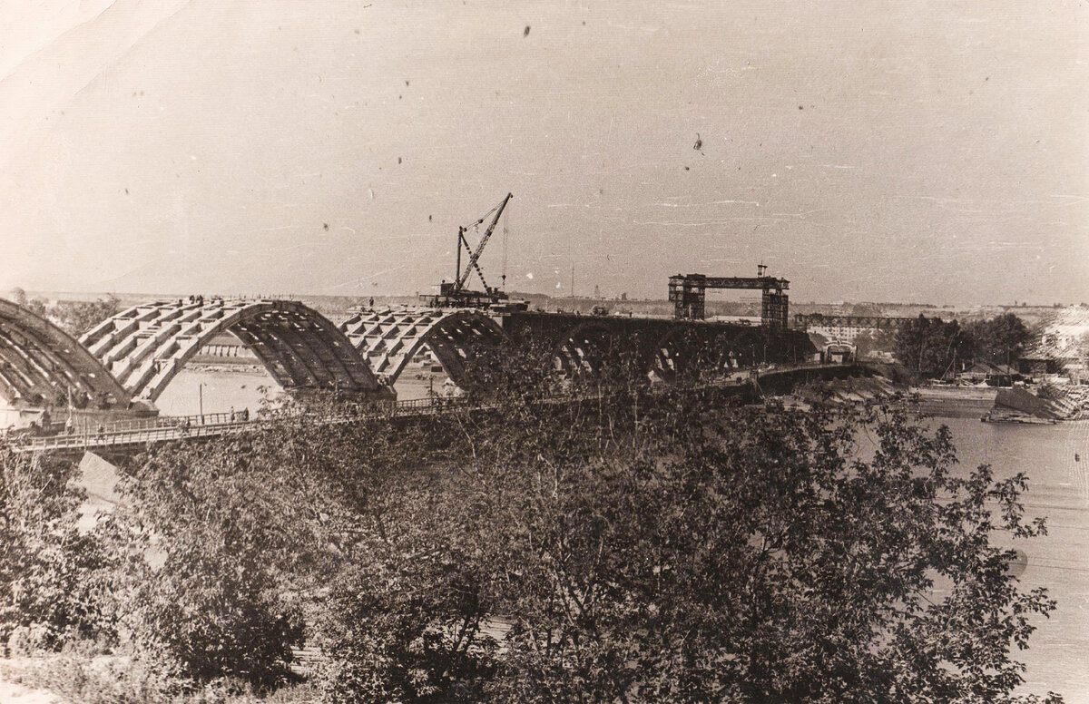 Строительство моста. Фото из открытых источников