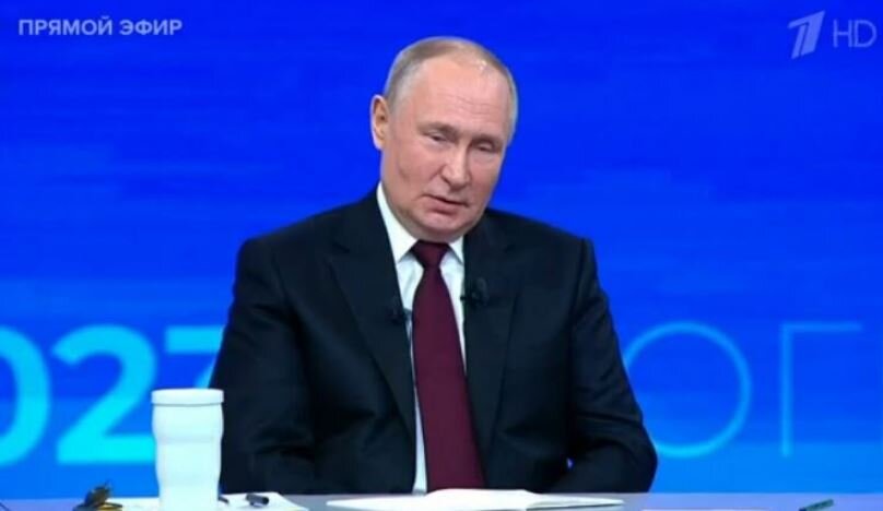 Путин отвечает на вопрос о взлетевших ценах на куриные яйца (кадр трансляции «Прямой линии» с президентом, эфир «Первого канала»)
