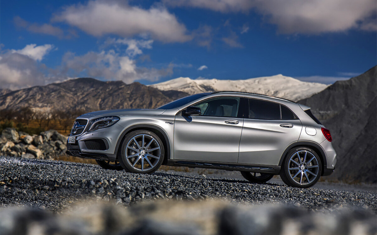 Gla клиренс. Mercedes GLA 250. GLA off Road. Mercedes GLA off Road Tuning. Белка Мерседес кроссовер.