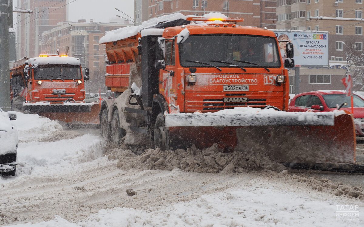 «Все 12 тысяч километров региональных дорог и почти 1200 километров федеральных дорог сегодня находятся под надежным контролем». Фото: © Рамиль Гали / «Татар-информ»