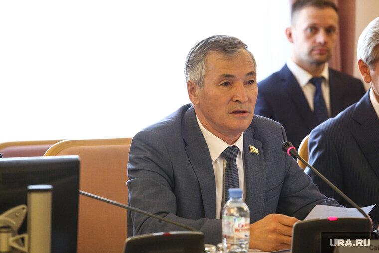    Фуат Сайфитдинов утвердил новую структуру Тюменской облдумы