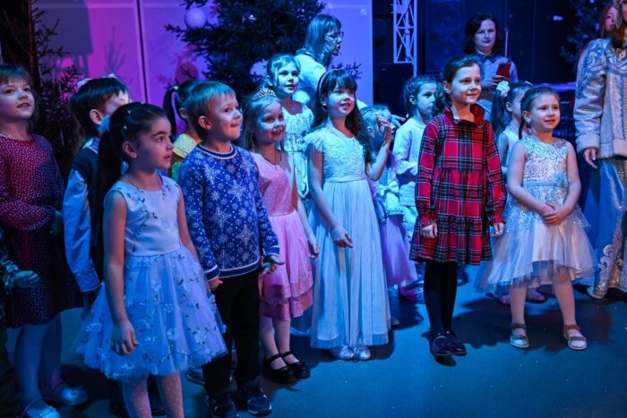     В Иванове наградили юных победителей городского конкурса "Мой подарок Деду Морозу"