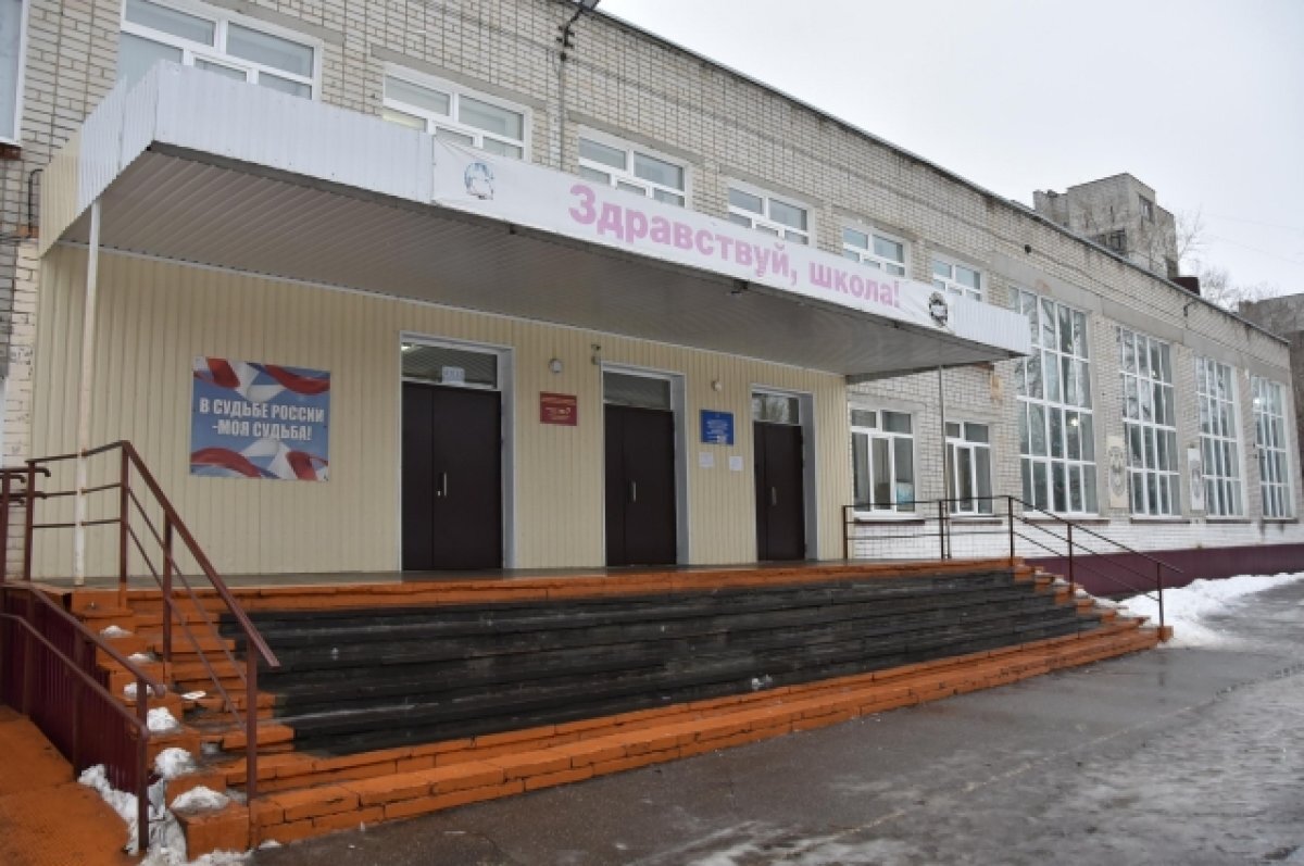    На время ремонта школы №7 и лицея №40 уроки перенесут в соседние заведения