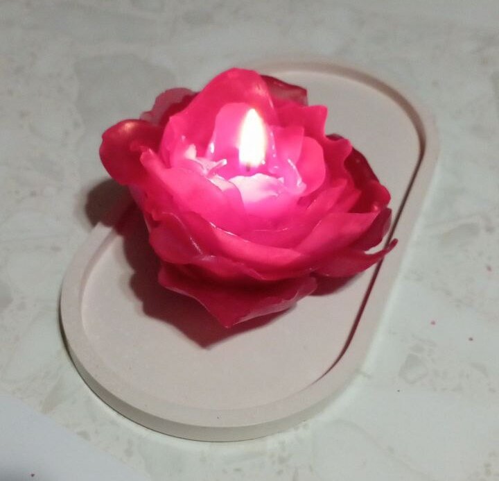 Такой цветок, это ручная работа каждого лепестка