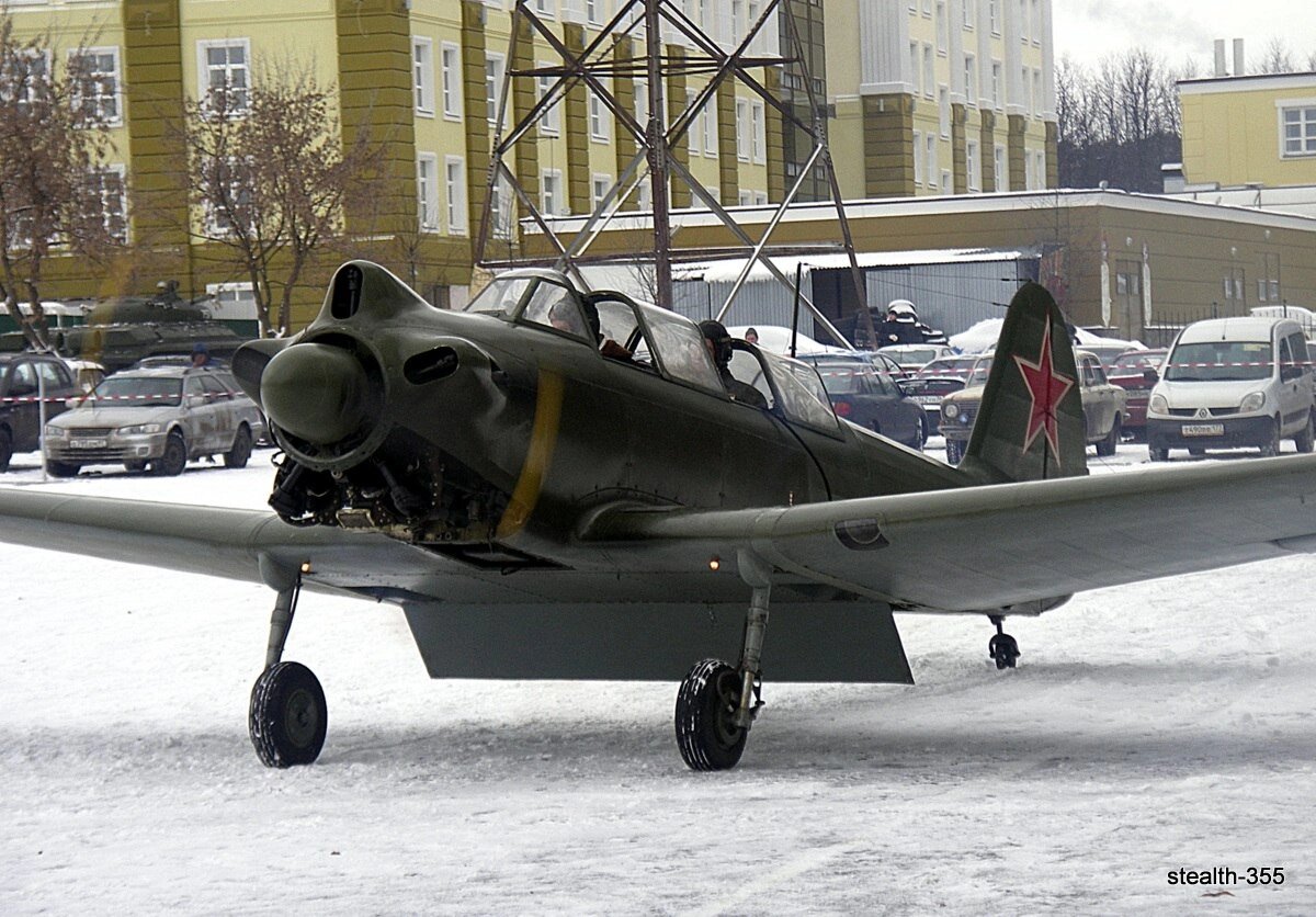 Як-18 во время руления. Декабрь 2007г.