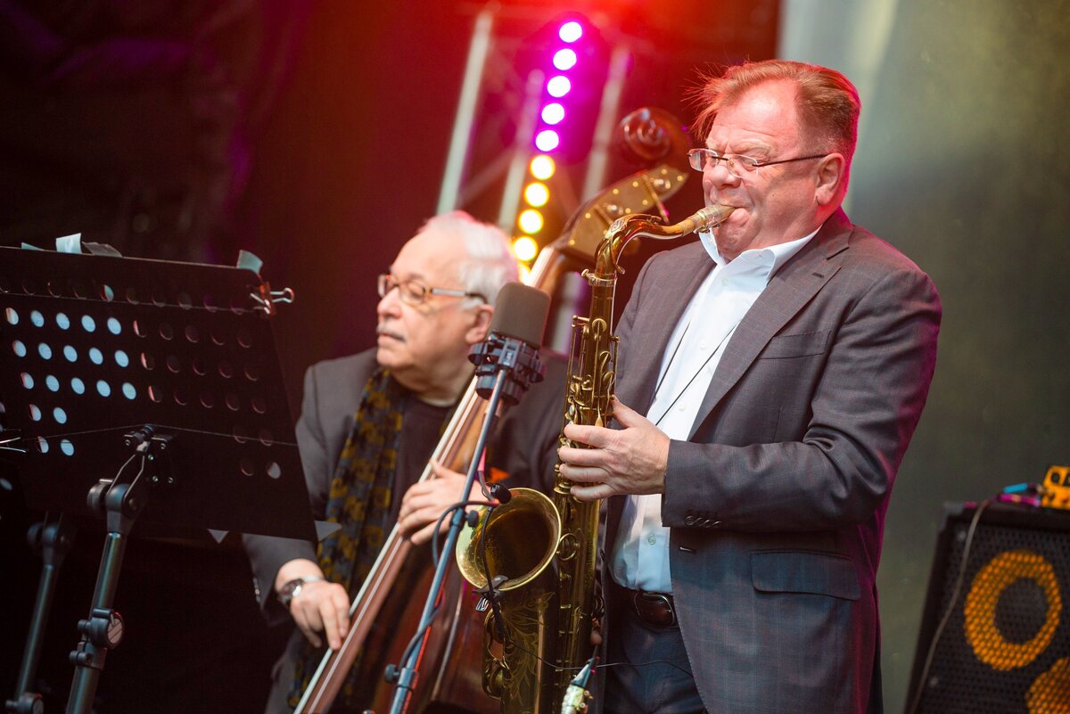  📷 📷 📷 📷 📷   Игорь Бутман и Эдди Гомез выступили на Втором Московском джазовом фестивале