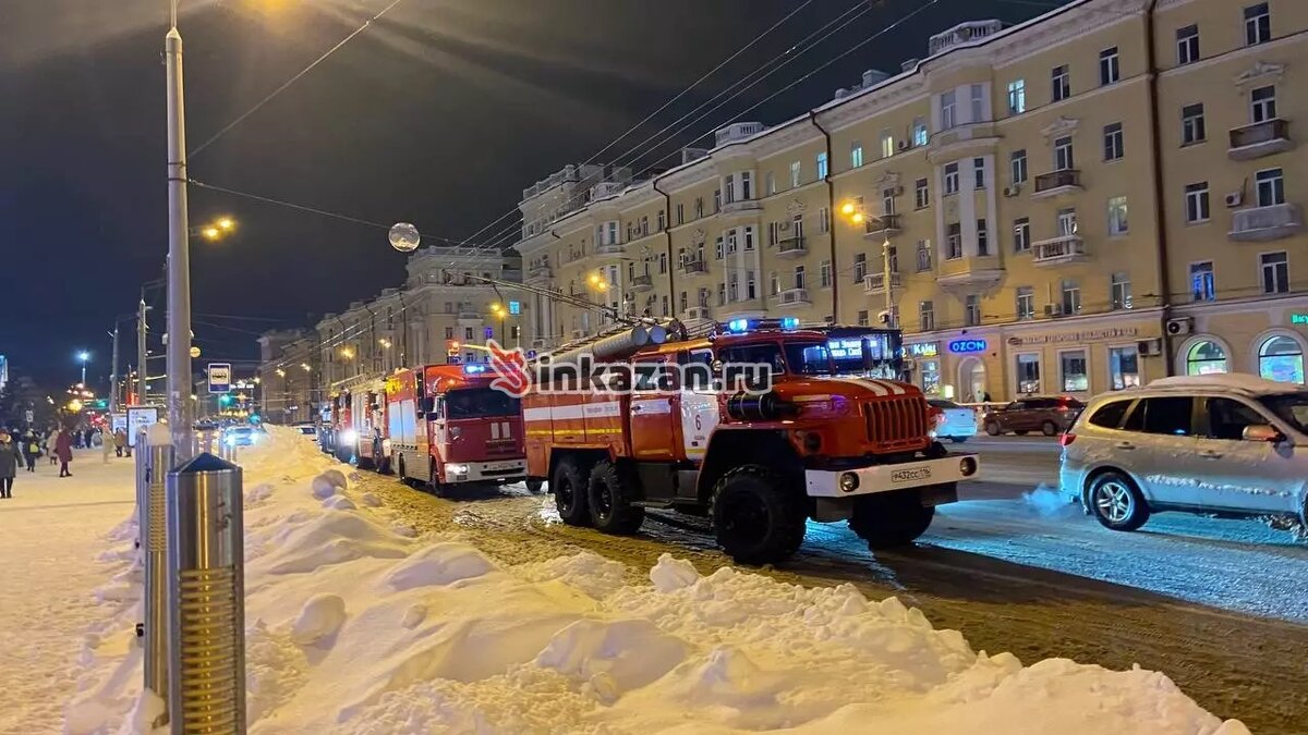     Появились подробности ложного вызова сотрудников МЧС к торговому центру «Кольцо» в Казани вечером во вторник, 26 декабря.