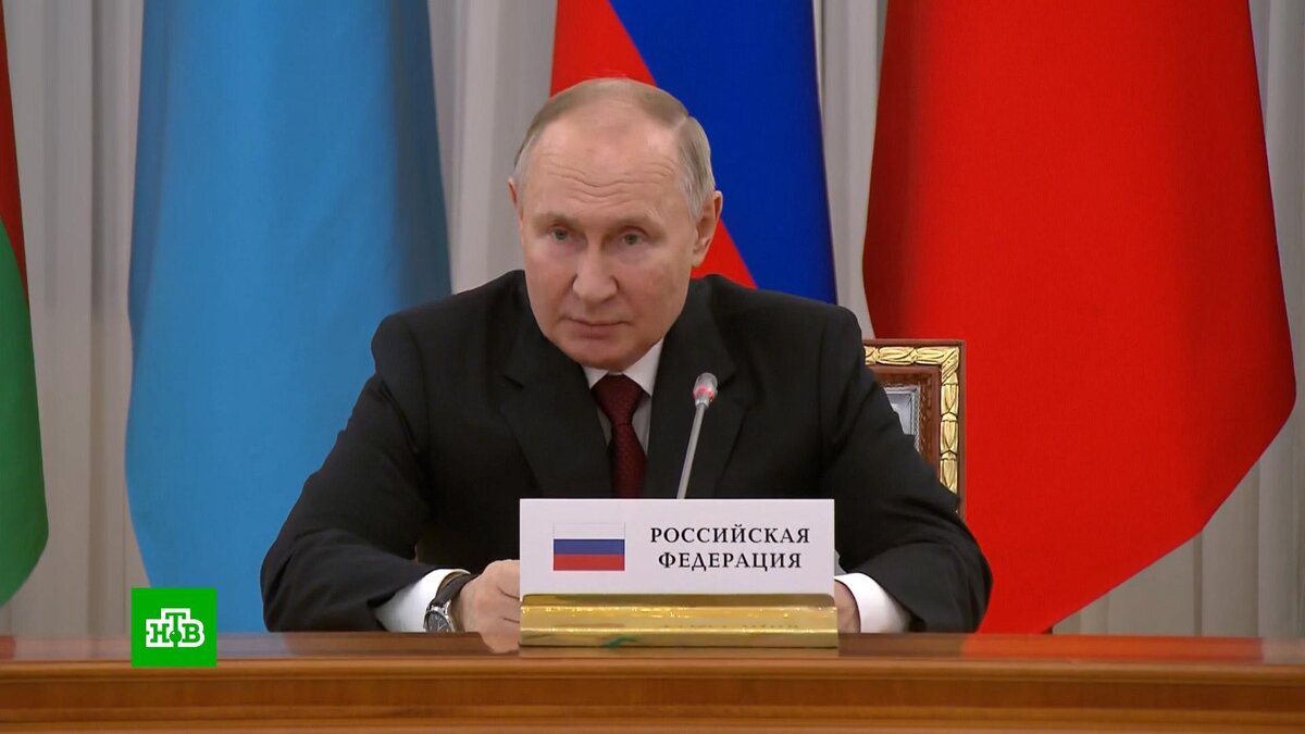    Путин назвал продуктивным общение с коллегами по СНГ на неформальном саммите