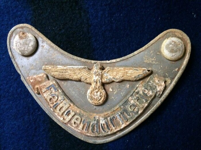 Горжет полевой жандармерии Третьего рейха. |Фото: smolbattle.ru.