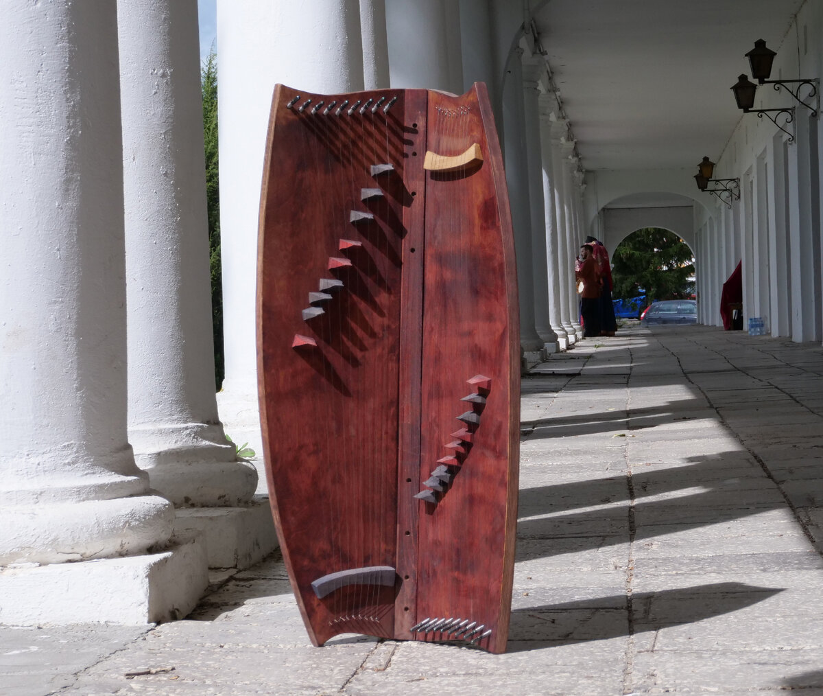 Парные гусли в восточном вкусе, построенные по аналогии с китайским гучженом