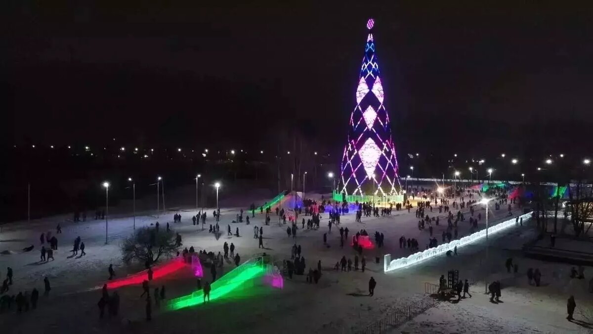    На острове Татышев 28 декабря откроется главная городская елка. Рассказываем, что в программе праздника.