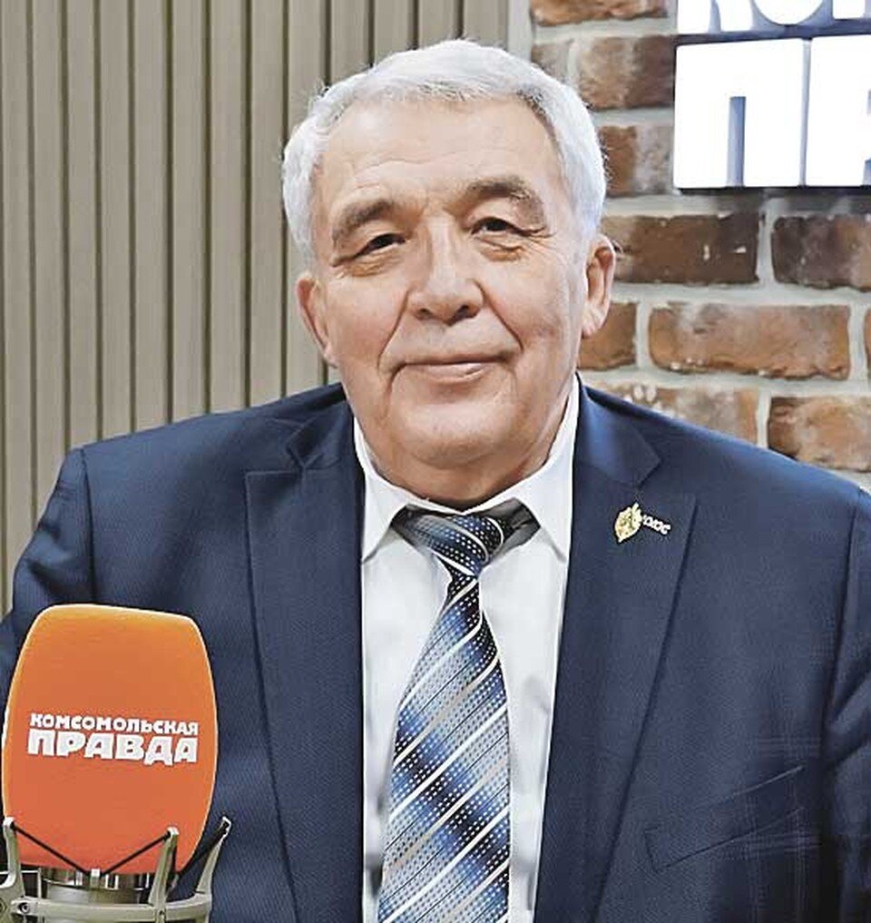    Сергей Голов.