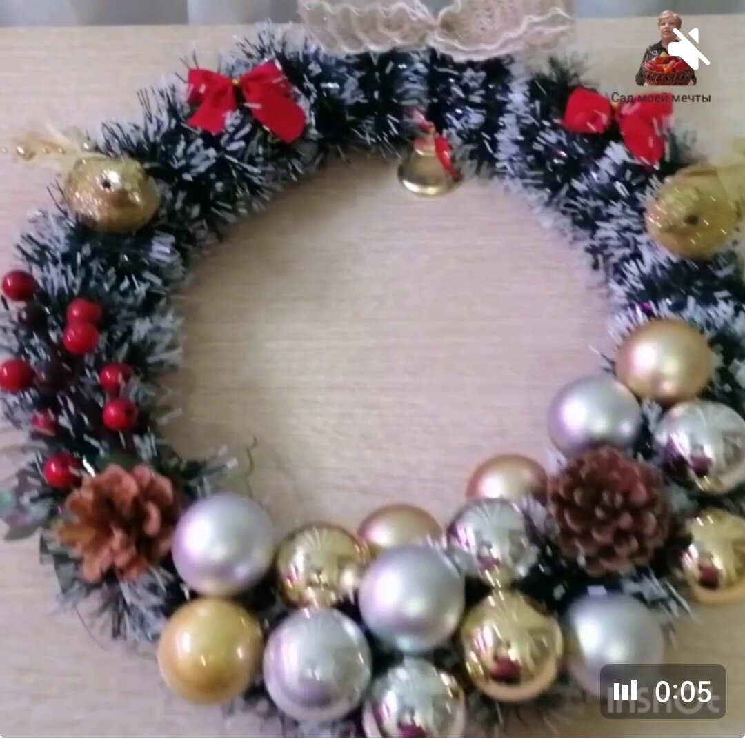 Рождественский венок с птичкамм