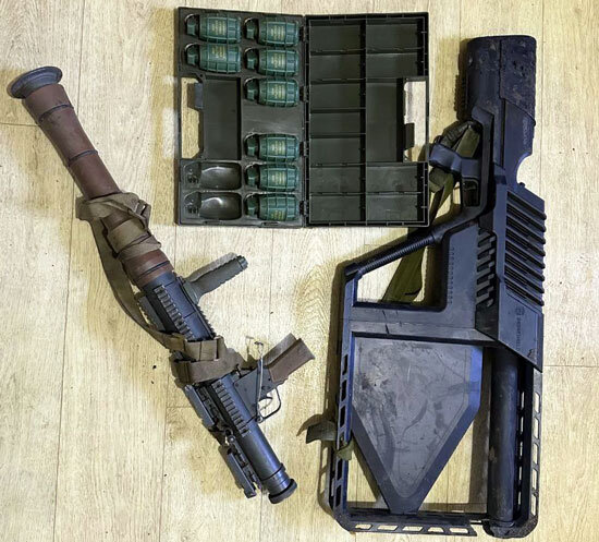 Любопытные трофеи: реплика РПГ-7, ручные гранаты DM51 и противодронное ружьё (фото из открытых источников)