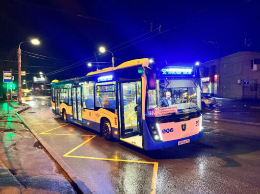    новые автобусы вышли на маршрут 98 "ГПЗ10-Красный Аксай" // фото: rostov-gorod.ru