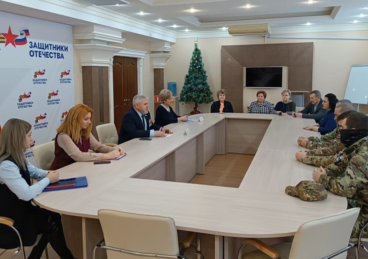    ПСБ и Фонд «Защитники Отечества» вручили ветеранам СВО в Иванове совместные платежные карты