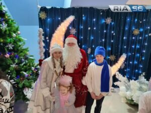  📷    В Оренбурге 2 тысячи детей побывали на Губернаторской елке Белов Михаил Александрович