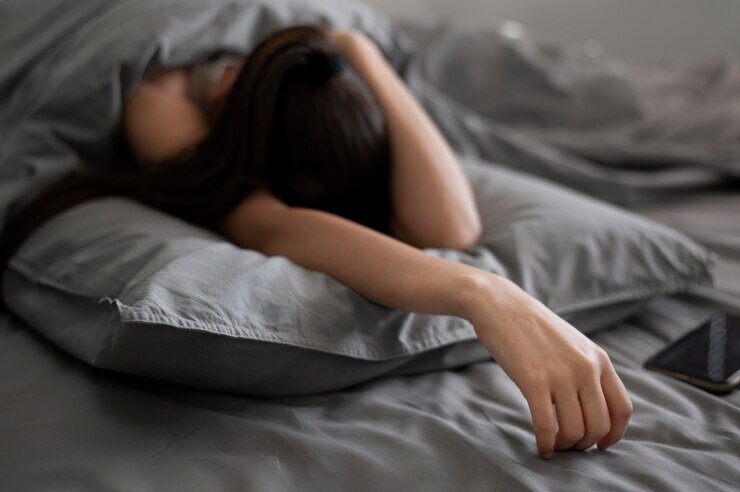 Почему мы не спим в полнолуние: ученые узнали причины необычной бессонницы