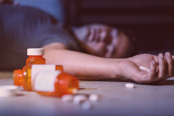 Аптечная наркомания распространилась по миру уже давно. То, что лечит в прописанных дозировках, может и убить при её повышении.-2