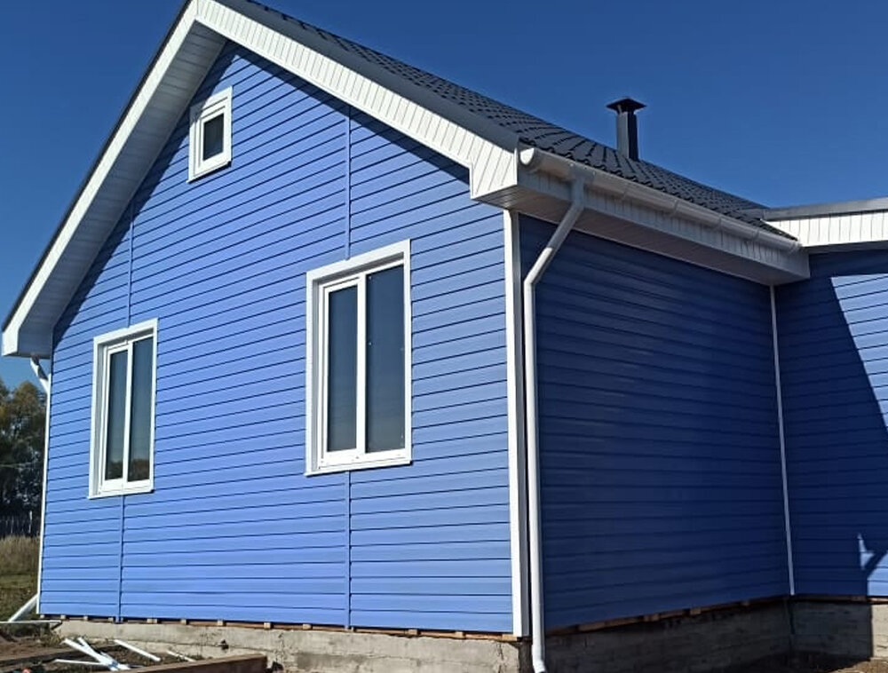 Источник фото: сообщество ВКонтакте @siding_izhevsk КАНАДА ПЛЮС, Акриловый сайдинг, Премиум, Синий