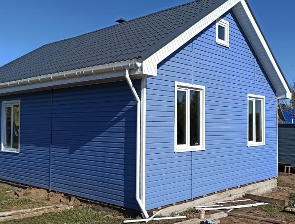 Источник фото: сообщество ВКонтакте @siding_izhevsk КАНАДА ПЛЮС, Акриловый сайдинг, Премиум, Синий