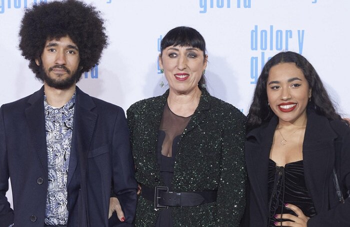  Росси де Пальма - испанская модель, актриса и певица.