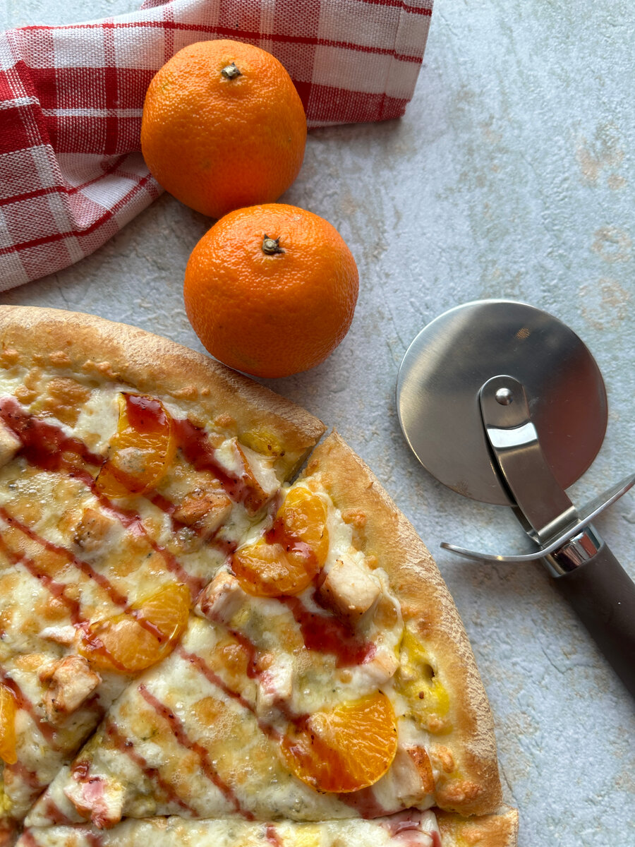 Новогодняя пицца для вас. Спецпредложение от «Алло! Пицца»