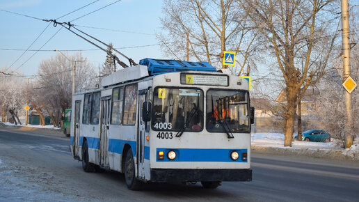 Троллейбус ЗиУ-682 КВР БТРМ-4003. Покатушки по Барнаулу на новогоднем тролле.