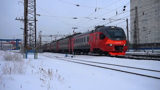 Электропоезд ЭП3Д-0088 и стеснительная бригада )