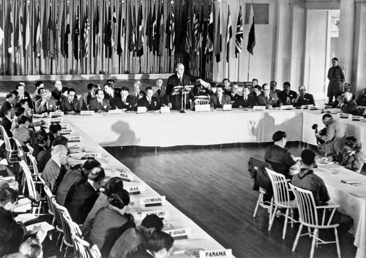Бреттон Вудс 1944. Бреттон-Вудской конференции в 1944. Конференция в Бреттон-Вудсе. Бреттон Вудская валютная конференция. Конференция 1 июля