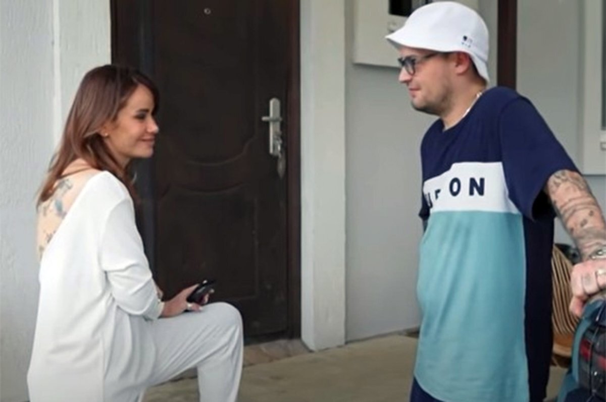    Baza: экс-супруга Гуфа Айза через суд требует алименты на общего сына