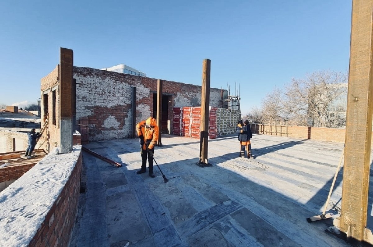    В Самаре начался монтаж вывески для филиала Третьяковской галереи