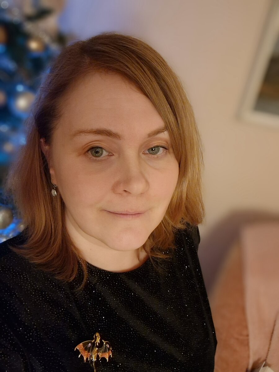 С коллегами нет фото, поэтому вот я, Рождественская 🙂