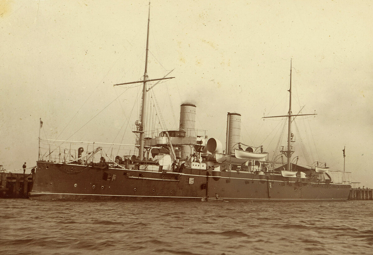 Крейсер «Пулья» в 1901 г.