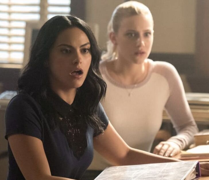 Veronica chaos. Veronica chaos doctor who. Veronica church актриса. Невесты дракулы против дочерей димитреску. Veronica chaos.