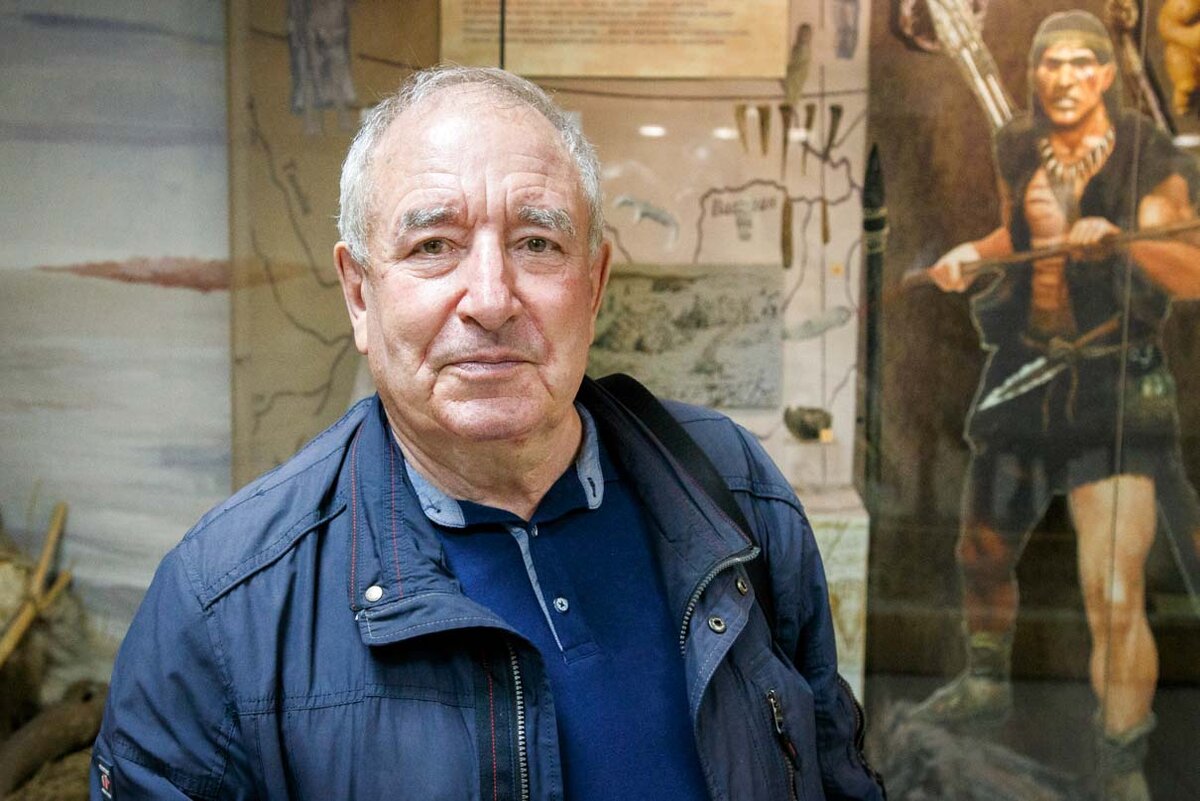 Археолог Борис Коников исследует Омскую стоянку с 1988 года