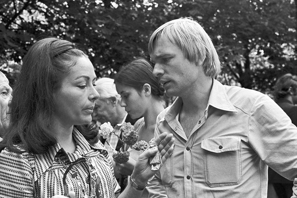 X Московский международный кинофестиваль, 1976 год. Актриса из ФРГ Карин Дор и советский актер Олег Видов.