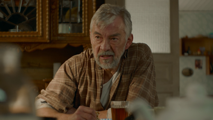Стало известно, куда пропал актер телесериала «Сваты» Николай Добрынин. Кадр из сериала "Против всех". 