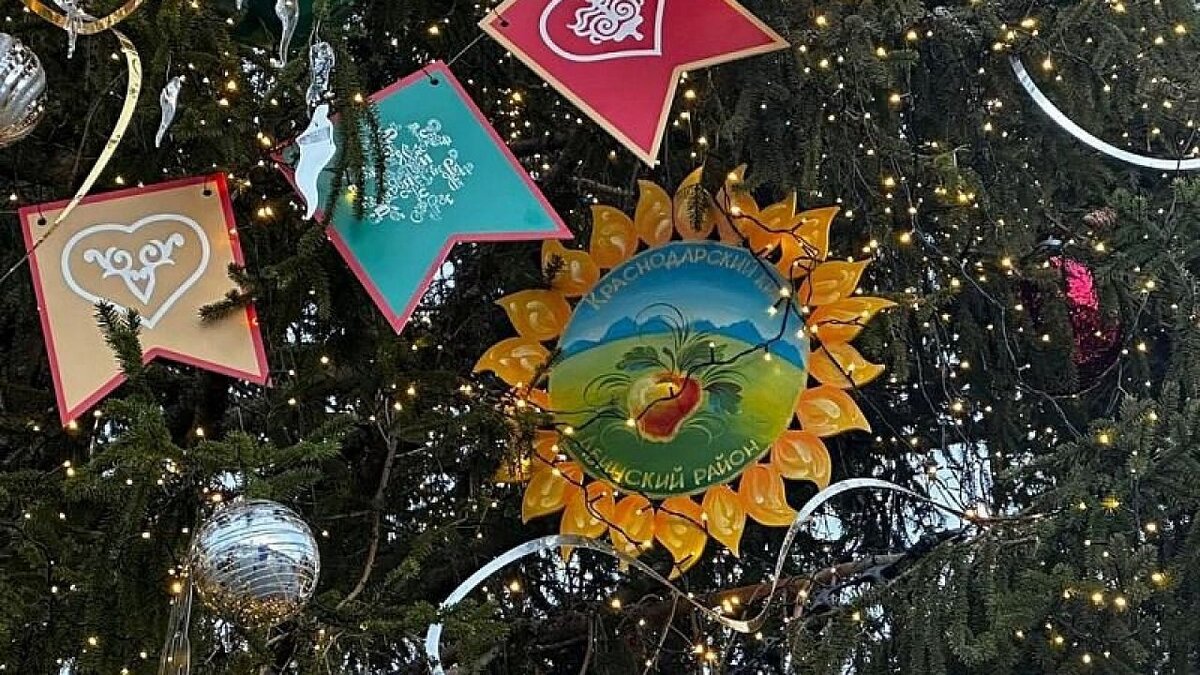    На выставке «Россия» в Москве презентуют кубанскую ёлочную игрушку Фото: пресс-служба администрации Краснодарского края